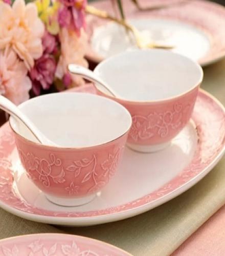 Luxurious Pink Sapphire Coloured Dinner Set of 33 Pcs - 1 Set