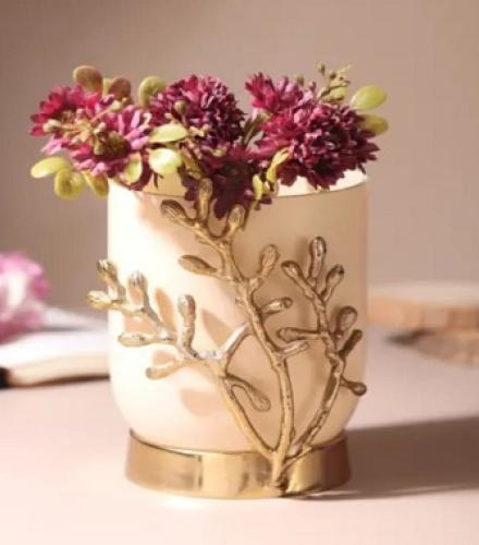 Beautiful Vinlux Glass Vase in Cream and Gold For Decoration - 1 Pc