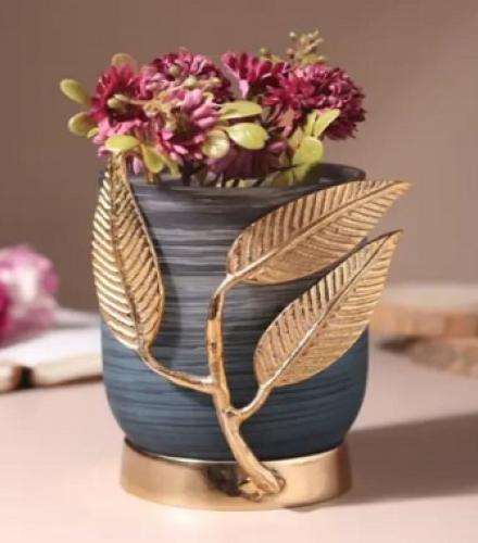 Beautiful Versaleaf Glass Vase in Wavy Grey and Gold For Decoration - 1 Pc