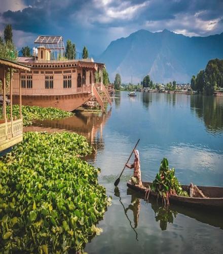 Explore Kashmir - 6 Nights / 7 Days Price Per Person in a Double Room Group 6+