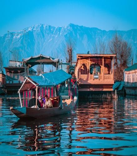 Explore Kashmir - 6 Nights / 7 Days Price Per Person in a Double Room Group 6+